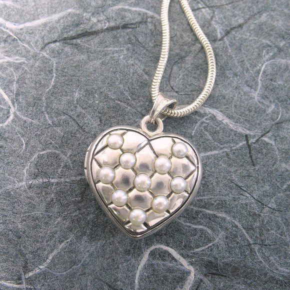 Victorian Quilted Heart 2 Pictures
 Locket Sterling Silver Pearls