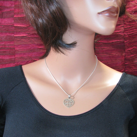 Ahava (Love) Pendant Necklace Silver Rolo Chain